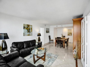 Perfect Ocean View Condo Beach Service 1109